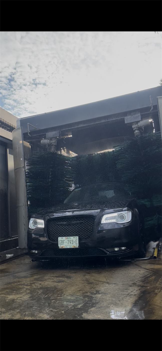 Instalaciones de Alpha Car Wash Batán 9