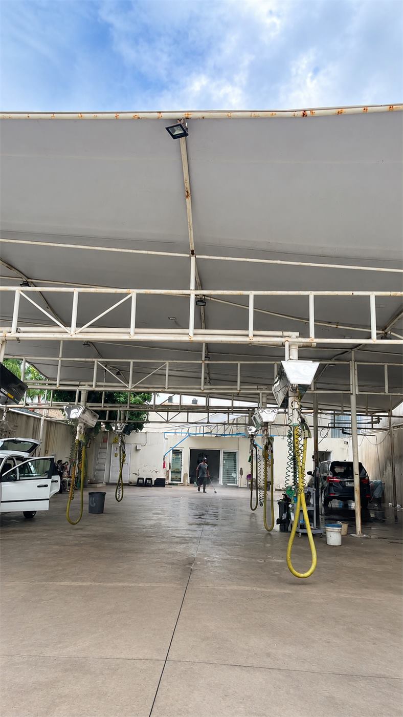 Instalaciones de Alpha Car Wash Calzada 1